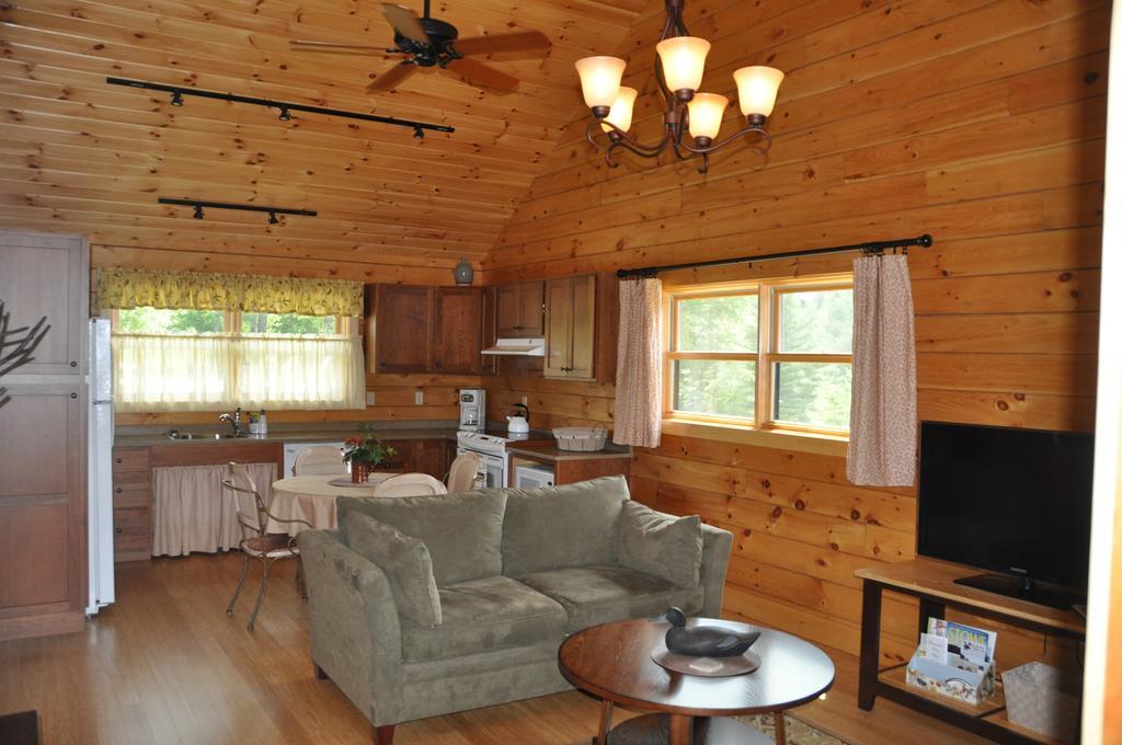 Muddy Moose Hotel Morrisville Екстериор снимка